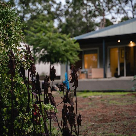 Red Tail Retreat Hotel Collie Exterior photo